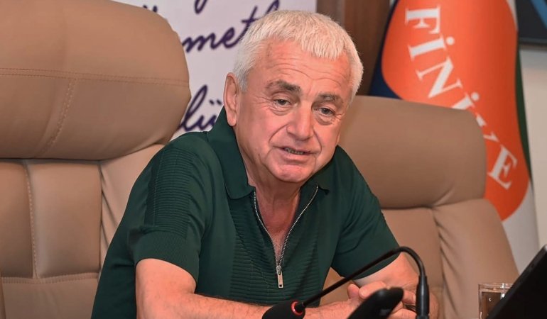 Finike Belediye Başkanı Mustafa Geyikçi, son günlerde kamuoyuna bilinçli şekilde servis edilen ve gerçeği çarpıtan iddialara sert tepki gösterdi. 